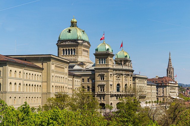 Nach der Aussage Ueli Maurers, der Bundesrat sei in Sachen Corona «faktenfrei unterwegs», geht SP-Fraktionschef Roger Nordmann auf ihn los. Maurer solle aufhören, die Regierung mit Rückenschüssen zu schwächen