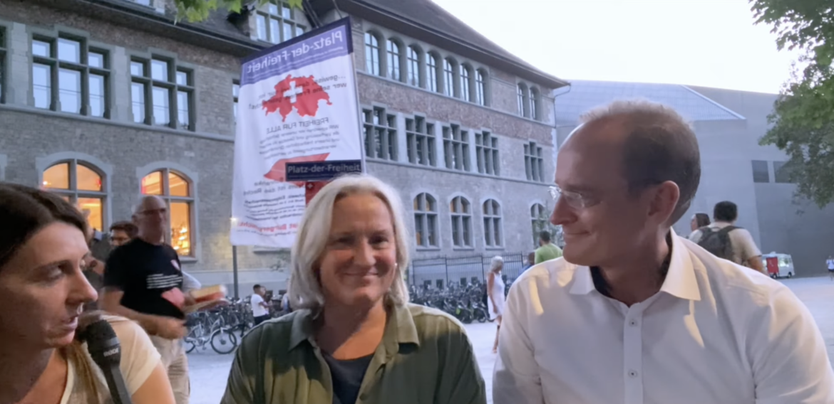 Die WHO hat medizinisches Kriegsrecht ausgerufen – Interview mit Beate Bahner & Philipp Kruse