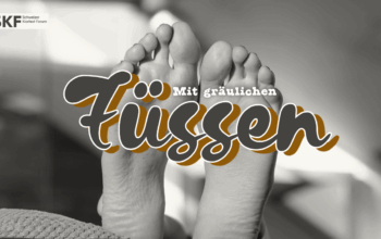 Mit gräulichen Füssen